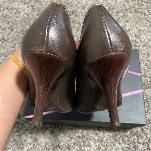 Vince Camuto tumbled leather heel 6.5 - Picture 4 of 5